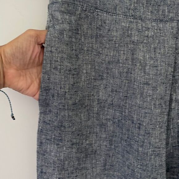 Chelsea28 Cropped Linen/Rayon blend pants. Size Small - Picture 2 of 10